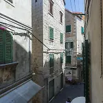 Boutique Room Kaja Walk To Old Town & Riva